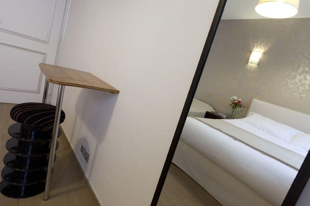 Hotel Sofia Париж Екстериор снимка
